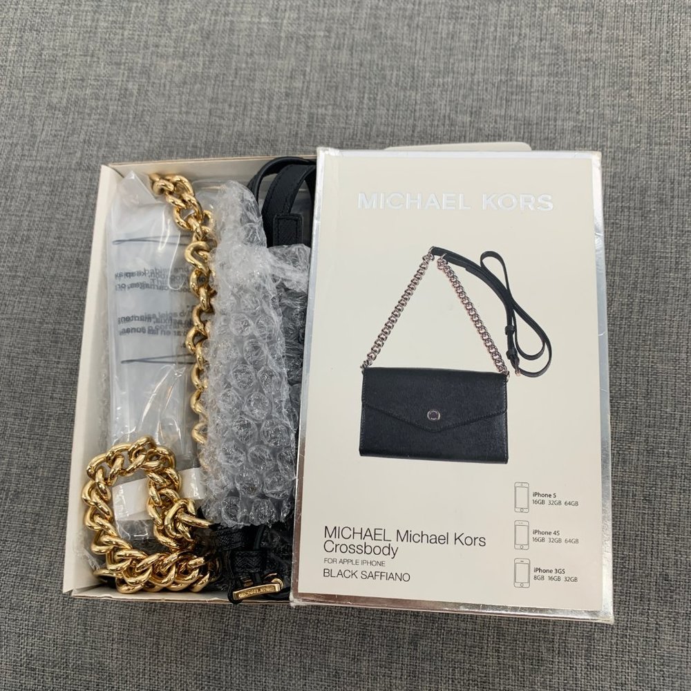 New Michael Michael Kors Black Saffiano Cross bag Pockets Gold Shoulder Strap - Picture 11 of 11